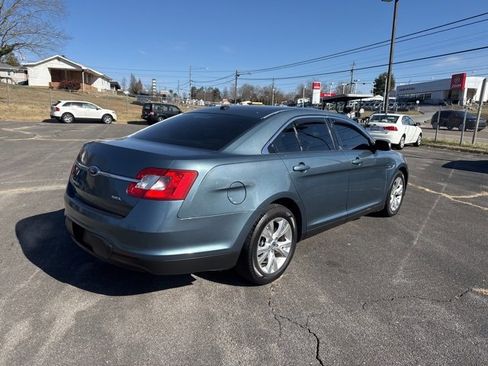 Used 2010 Ford Taurus SEL image 8