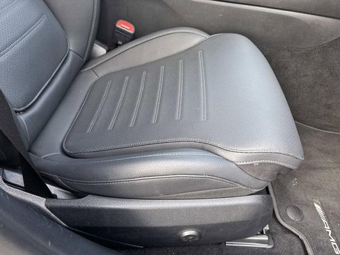 Used 2024 Mercedes-Benz C 300 Sedan image 12