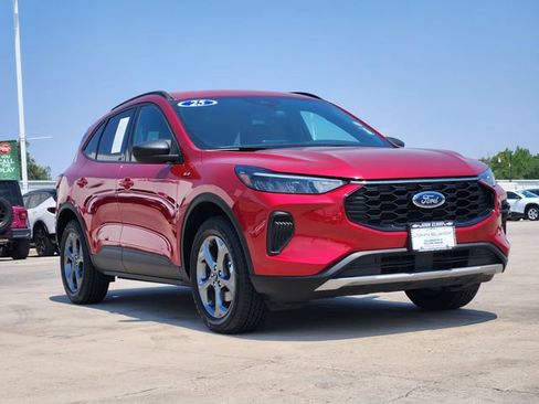 Used 2025 Ford Escape ST-Line AWD/4WD image 3