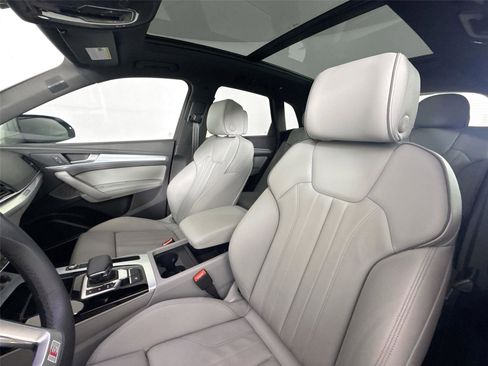 Used 2025 Audi Q5 2.0T Premium Plus image 3