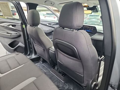 Used 2024 Chevrolet TrailBlazer LT w/ Convenience Package image 31
