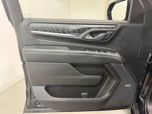 Used 2023 GMC Yukon Denali AWD/4WD image 12