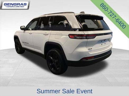 Certified 2023 Jeep Grand Cherokee Altitude AWD/4WD image 5