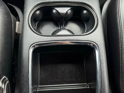 Used 2014 Dodge Grand Caravan SXT FWD image 23