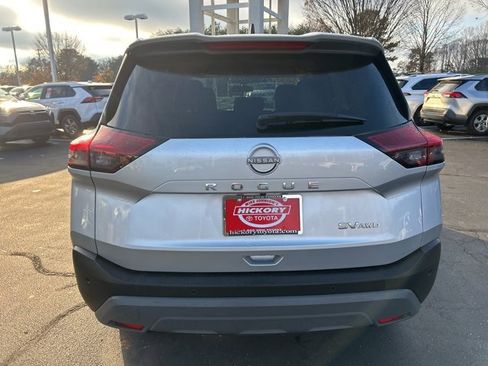 Used 2023 Nissan Rogue SV image 6