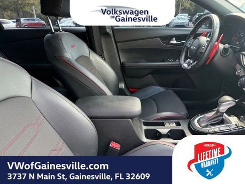 Used 2022 Kia Forte GT w/ GT Technology Package FWD image 9