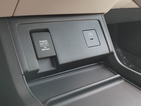 Used 2025 Acura RDX SH-AWD w/ Technology Package image 29