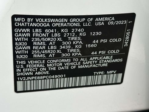 Used 2023 Volkswagen ID.4 Pro S Plus image 25