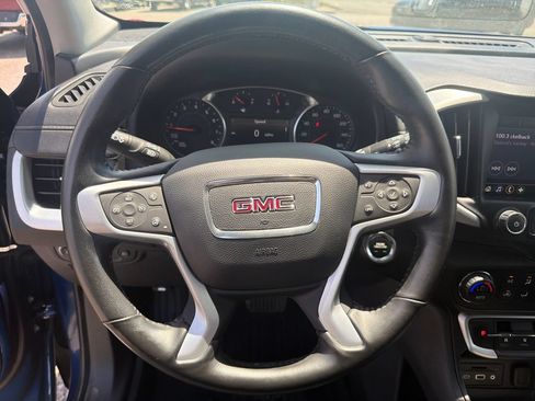Used 2022 GMC Terrain SLT w/ LPO, Floor Liner Package AWD/4WD image 17