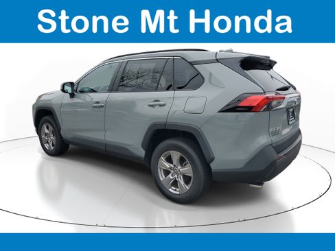 Used 2022 Toyota RAV4 XLE image 4