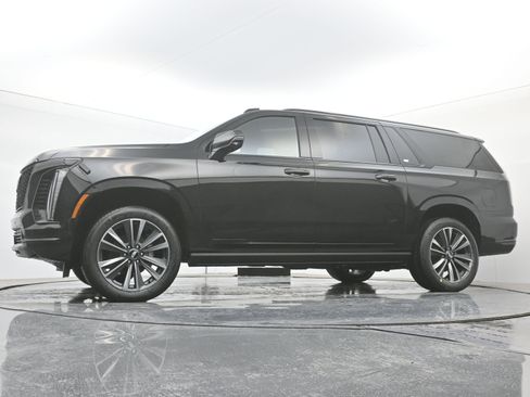 New 2026 Cadillac Escalade ESV Sport w/ Touring Package image 16
