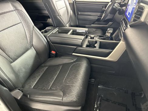 Used 2024 Toyota Tundra Limited image 25