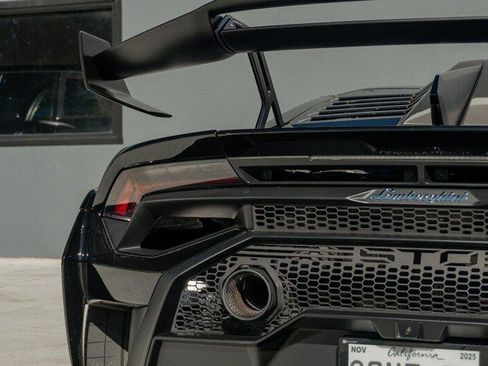 Used 2021 Lamborghini Huracan STO image 49