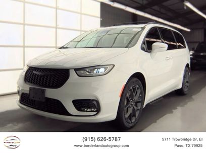 Used 2022 Chrysler Pacifica Touring-L w/ S Appearance Package