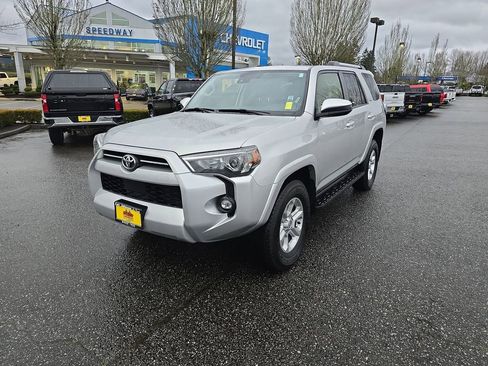 Used 2024 Toyota 4Runner SR5 image 1