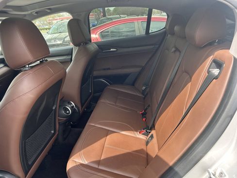 Used 2018 Alfa Romeo Stelvio Ti AWD/4WD image 9