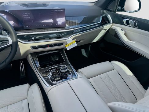New 2026 BMW X5 M60i image 17