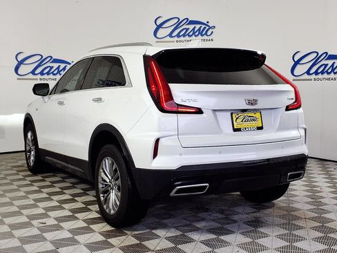 Used 2024 Cadillac XT4 Premium Luxury w/ LPO, Floor Liner Package FWD image 2
