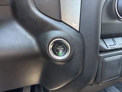 Used 2023 Chevrolet Silverado 1500 Custom image 20