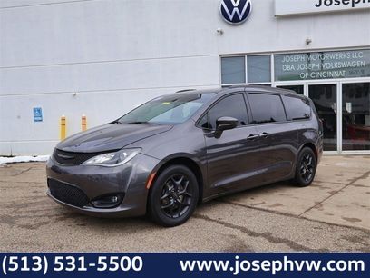 Used 2019 Chrysler Pacifica Touring-L Plus w/ S Appearance Package