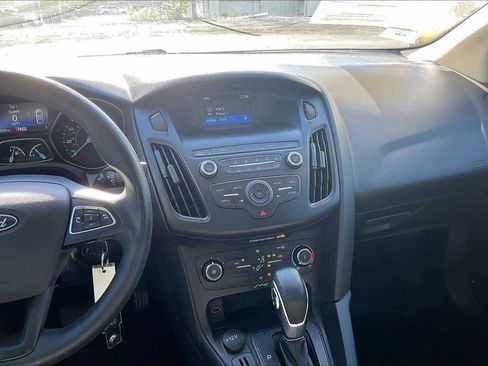 Used 2018 Ford Focus SE image 6