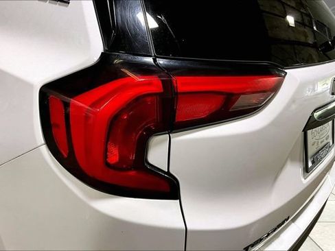 Used 2020 GMC Terrain SLE w/ Driver Convenience Package AWD/4WD image 8
