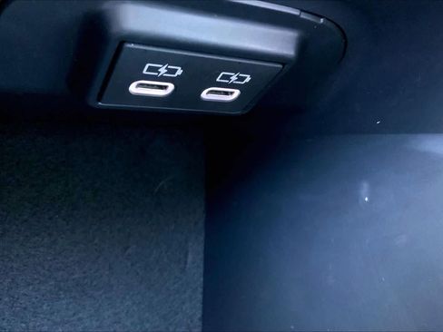 Used 2024 Toyota RAV4 XLE Premium image 35