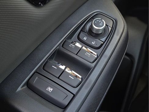 Used 2025 Subaru Forester Sport image 17