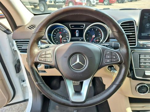 Used 2019 Mercedes-Benz GLE 400 4MATIC image 14
