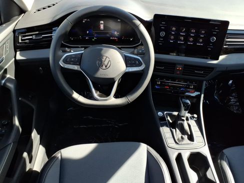 New 2026 Volkswagen Jetta SE image 12