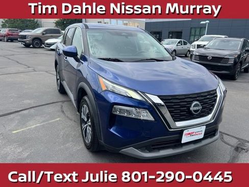 Used 2023 Nissan Rogue SV FWD image 3