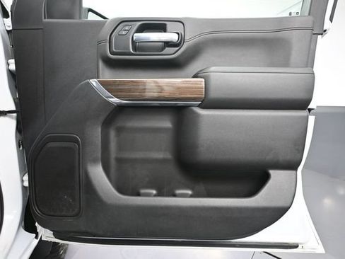 Used 2022 Chevrolet Silverado 2500 LT AWD/4WD image 46