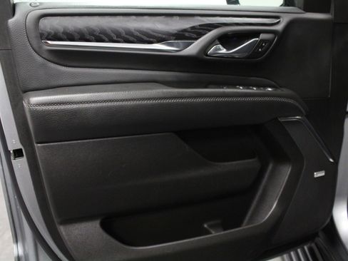 Used 2023 GMC Yukon Denali image 11