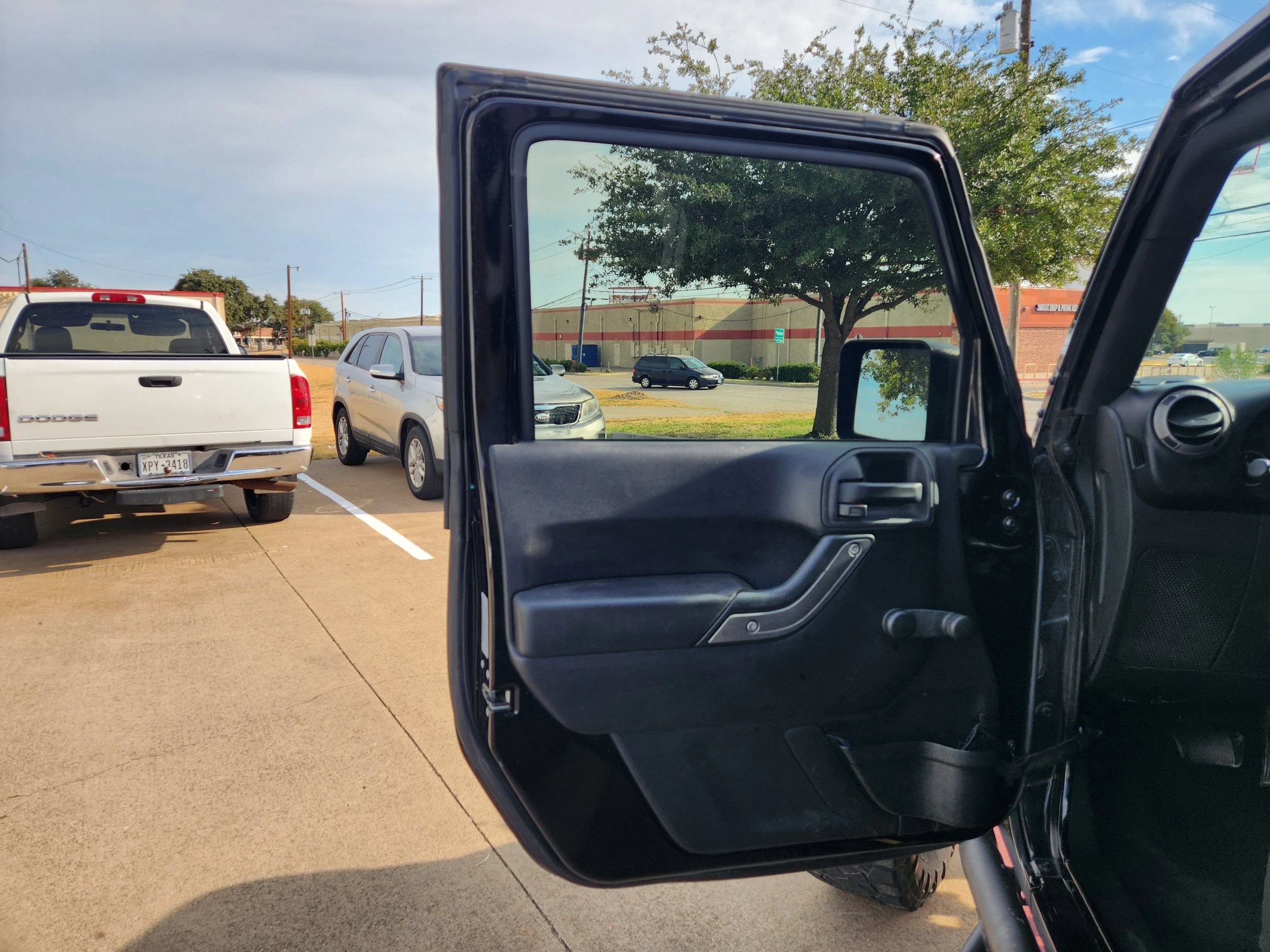 Used 2015 Jeep Wrangler Unlimited Sport AWD/4WD image 8