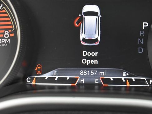 Used 2016 Jeep Cherokee Trailhawk w/ Comfort/Convenience Group image 28