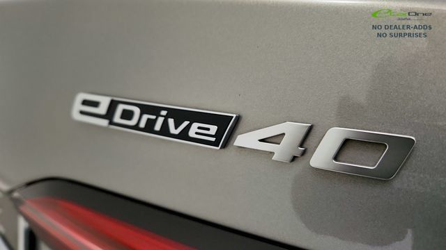Used 2026 BMW i5 eDrive40 w/ M Sport Package RWD image 33