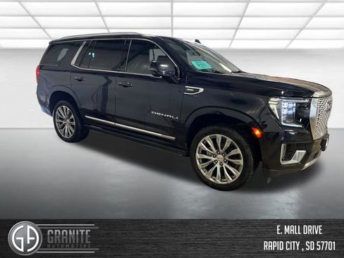 Used 2021 GMC Yukon Denali w/ Denali Premium Package AWD/4WD image 8