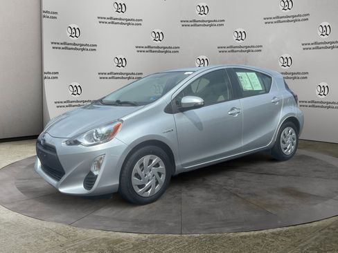 Used 2016 Toyota Prius C One FWD image 1