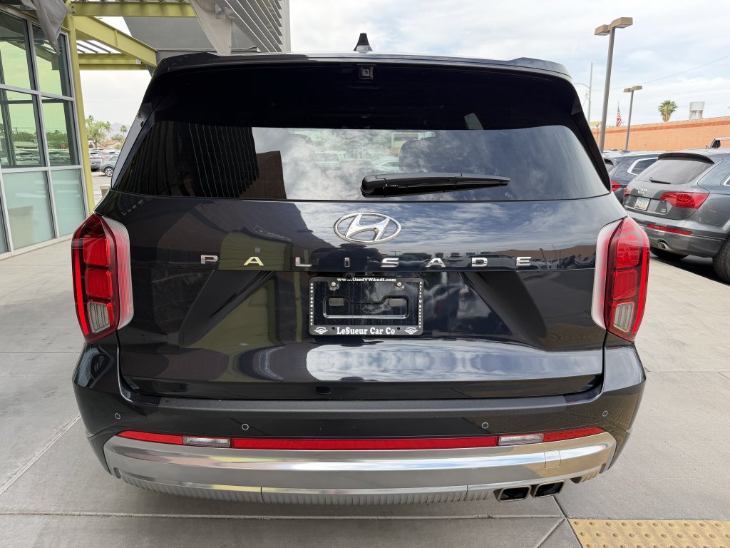 Used 2023 Hyundai Palisade Calligraphy w/ Cargo Package FWD image 13