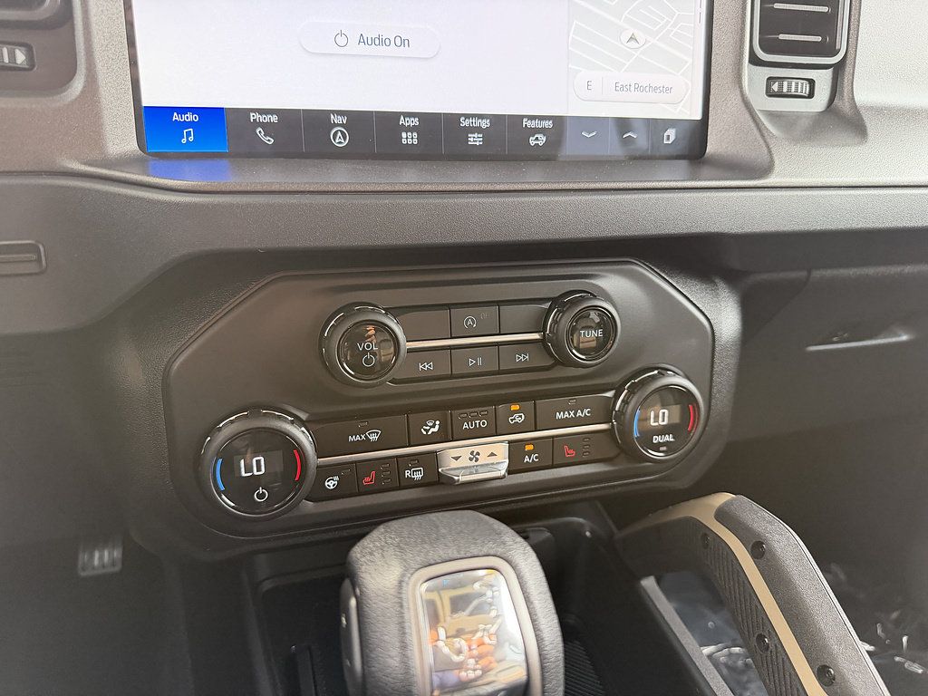 Used 2026 Ford Bronco Badlands AWD/4WD image 15