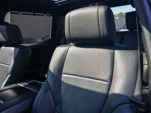 Used 2025 Toyota Tundra Platinum AWD/4WD image 24