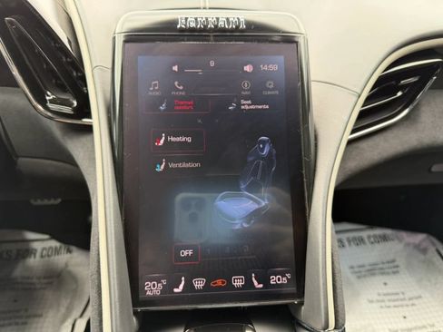 Used 2021 Ferrari Roma RWD image 33