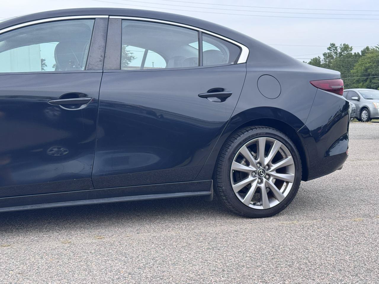 Used 2020 MAZDA MAZDA3 Sedan w/ Select Package FWD image 4