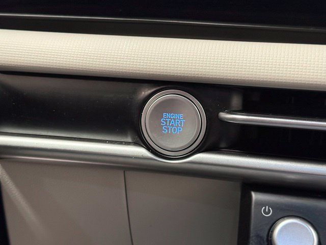 Used 2025 Hyundai Tucson SE FWD image 11
