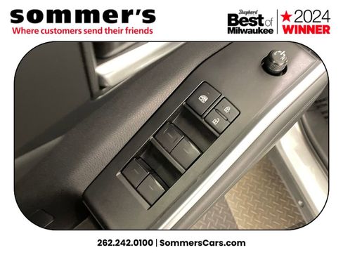 Used 2021 Toyota Highlander XLE image 10