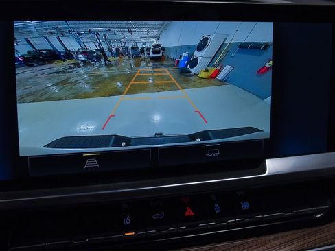 Used 2024 Chevrolet Silverado 2500 LT image 19