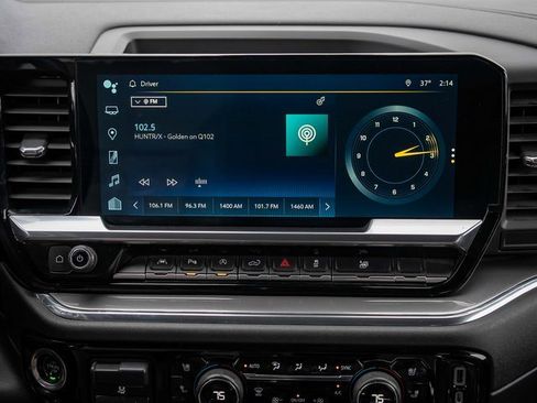 Used 2023 Chevrolet Silverado 1500 High Country w/ Technology Package image 25