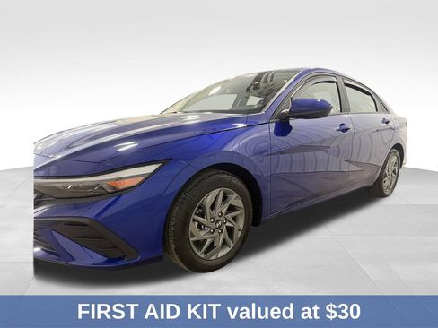 Used 2024 Hyundai Elantra SEL FWD image 7