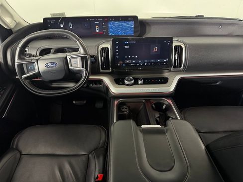 Used 2025 Ford Expedition Platinum w/ Driver's Package image 13