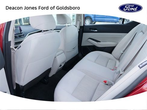 Used 2022 Nissan Altima 2.5 SV image 13